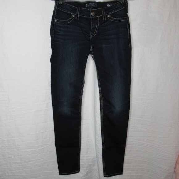 SILVER Suki Super Stretch Jeans 28 DK wash - Picture 2 of 4